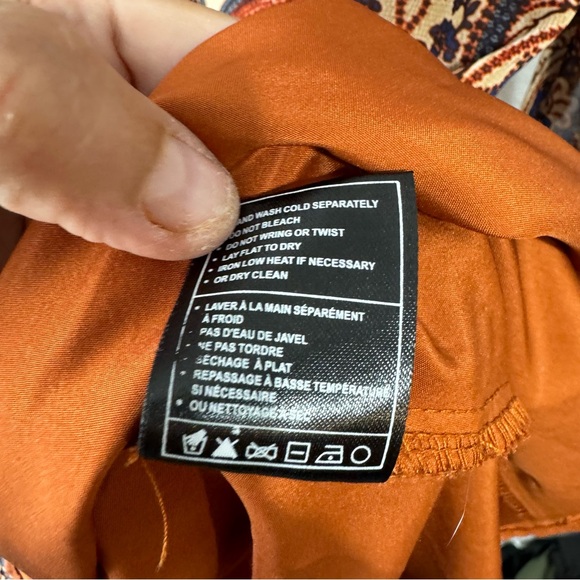 Cupcakes and Cashmere floral open back dress size medium - Picture 6 of 7